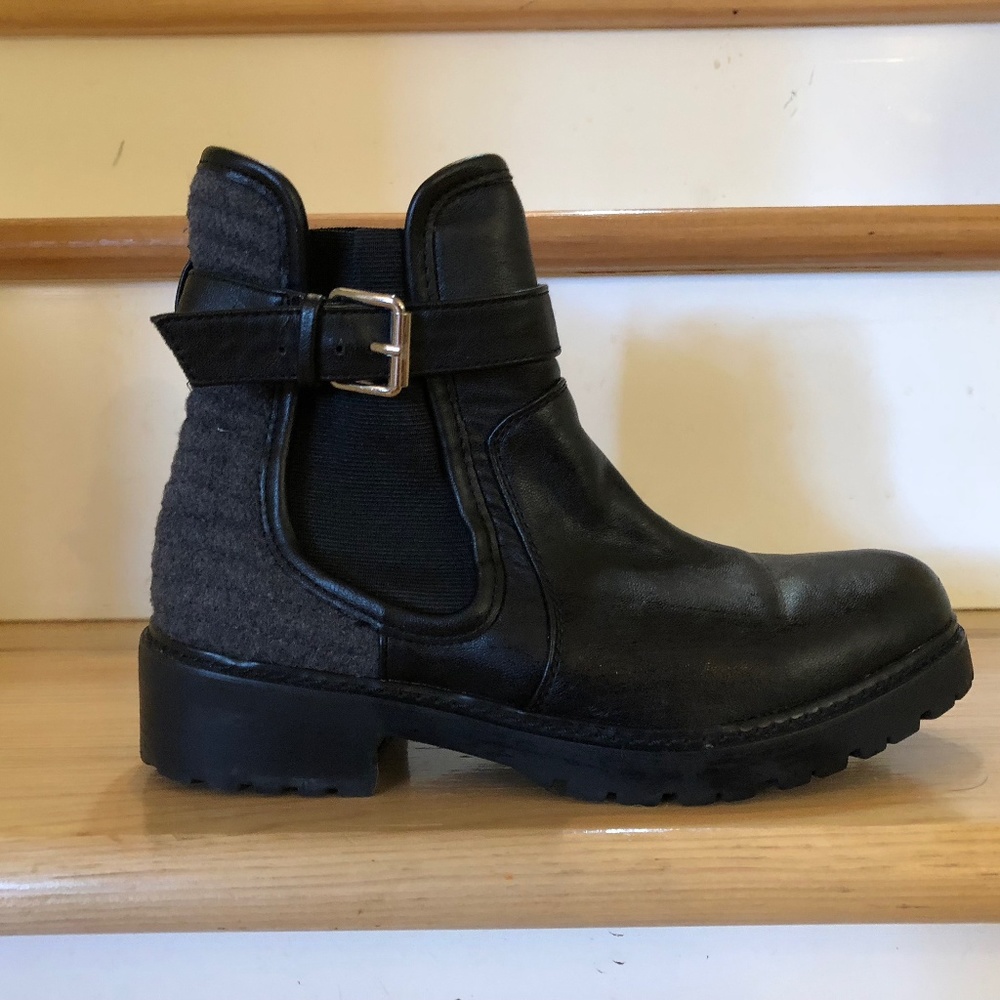 Tildon 'Passing By' Lug Sole Boots (Women)